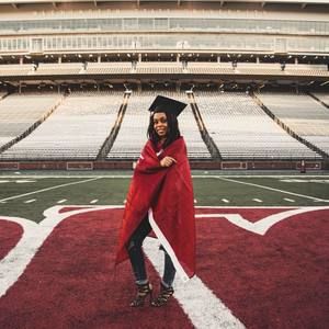 Meet your Posher, Averi